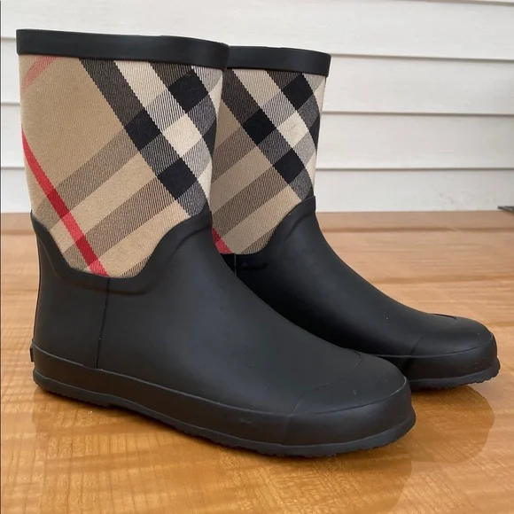 Burberry Kids Vintage Check Neoprene and Rubber Rain Boots Size 3 Kids Unisex - Picture 7 of 10